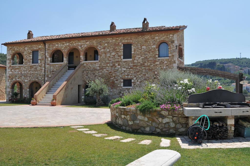 Agriturismo San Lorenzo Serre Di Rapolano Exterior photo